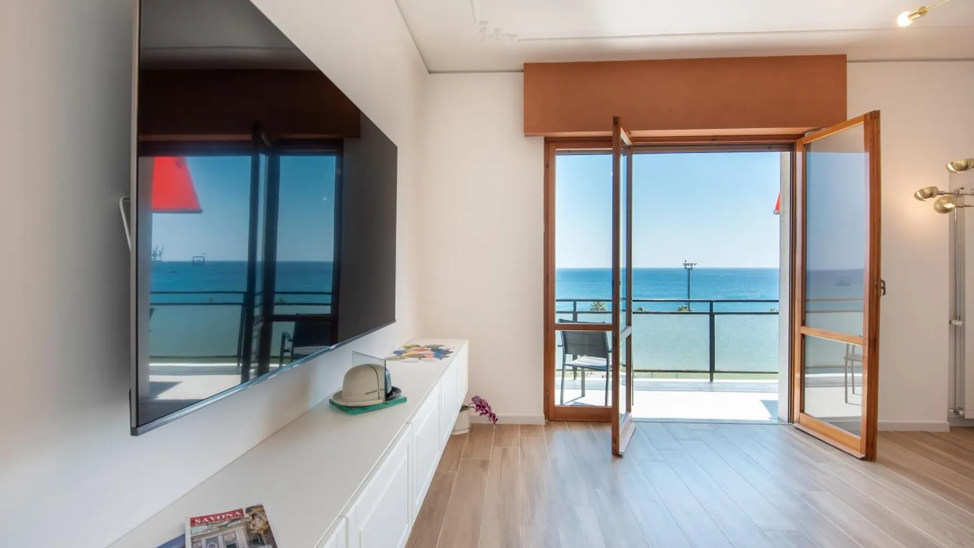 Apartment You And The Sea Savona