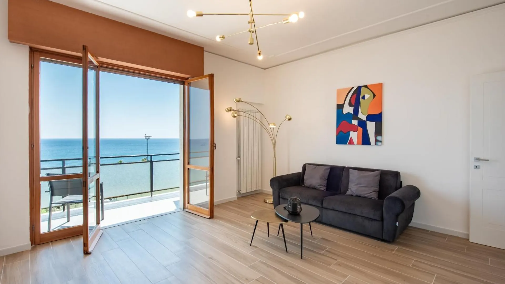 Apartment You And The Sea Savona Italy